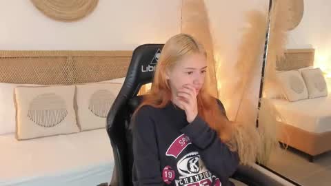 D A N I A online show from 22, 9, 2025