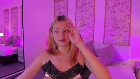 D A N I A online show from 13, 11, 2025