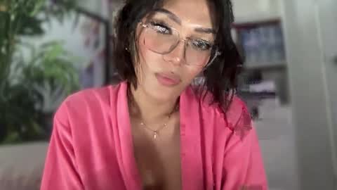 Snapshot of danica_walton chatting on 9, 1, 2025 danica_walton online show from 9, 1, 2025