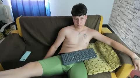 Snapshot of daniel_leon_c chatting on 11, 5, 2026 daniel_leon_c online show from 11, 5, 2026