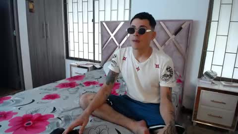 Snapshot of daniel_velez26 chatting on 14, 5, 2026 daniel_velez26 online show from 14, 5, 2026