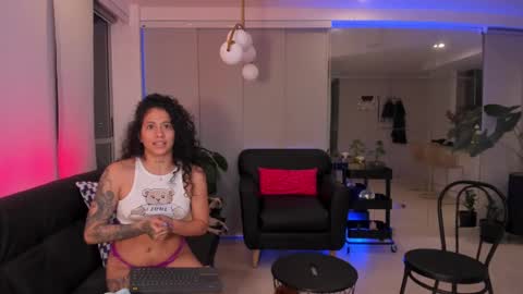 daniela_arenas online show from 25, 2, 2025