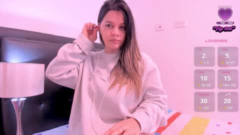 Snapshot of daniela_beauty chatting on 12, 10, 2025 daniela online show from 12, 10, 2025
