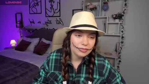 Snapshot of daniellasweet20 chatting on 22, 10, 2025 Daniella online show from 22, 10, 2025