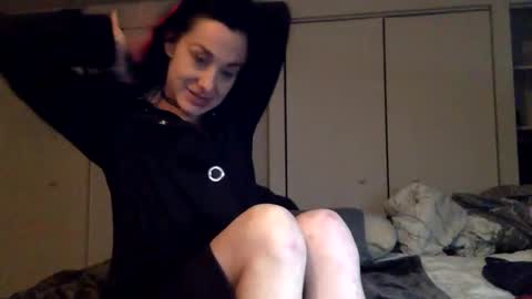 Snapshot of daniellbisous chatting on 2, 12, 2025 daniellbisous online show from 2, 12, 2025
