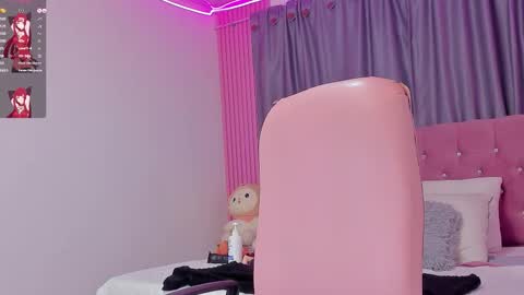 Snapshot of danielle_april chatting on 12, 9, 2025 Danielle online show from 12, 9, 2025