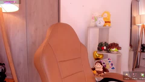 Danielle Rose online show from 12, 9, 2025