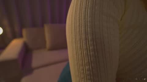 Snapshot of danii_xoxo chatting on 14, 10, 2025 online show from 14, 10, 2025