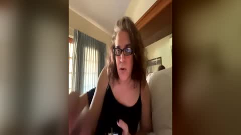 Snapshot of danikadelacruz chatting on 16, 6, 2026 Dani online show from 16, 6, 2026