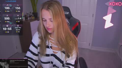 Hi my name is Anna. Please say hello I like to chat with you. If u have request use Tip option .Thank you online show from 10, 1, 2026