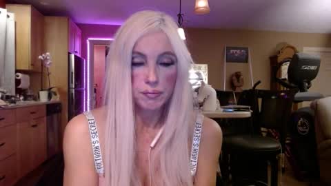 DanikaWhite69 online show from 21, 1, 2025