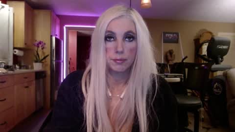 DanikaWhite69 online show from 16, 2, 2025