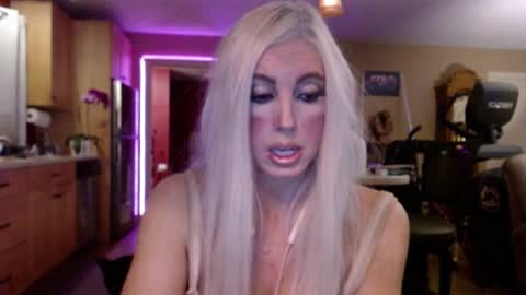 DanikaWhite69 online show from 29, 9, 2025
