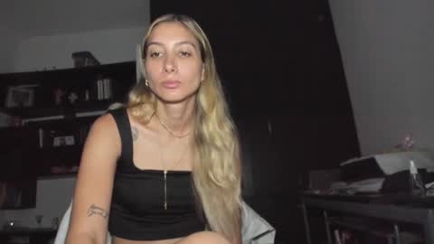 Snapshot of danikrosse chatting on 5, 12, 2024 Danik online show from 5, 12, 2024