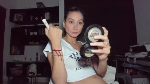 Snapshot of danikrosse chatting on 16, 1, 2025 Danik online show from 16, 1, 2025