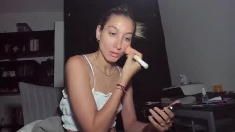 Snapshot of danikrosse chatting on 21, 1, 2025 Danik online show from 21, 1, 2025