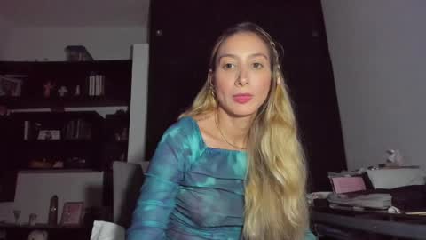 Snapshot of danikrosse chatting on 28, 1, 2025 Danik online show from 28, 1, 2025