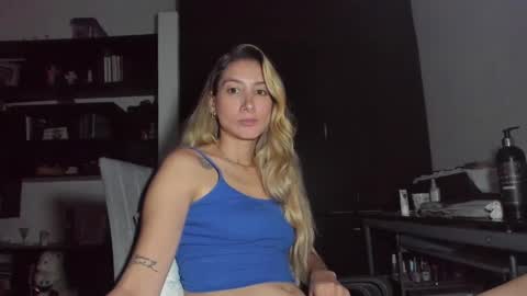 Snapshot of danikrosse chatting on 10, 2, 2025 Danik online show from 10, 2, 2025