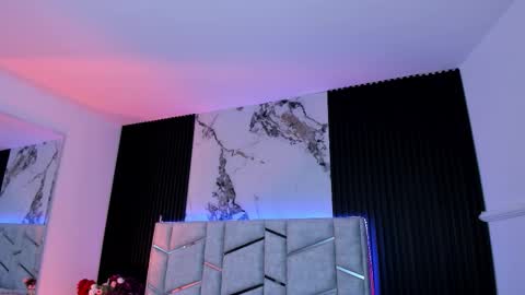 Dani Phonenix online show from 7, 10, 2025