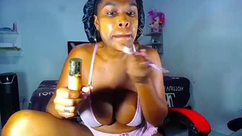 Snapshot of danisabrownn chatting on 16, 7, 2026 danisabrownn online show from 16, 7, 2026
