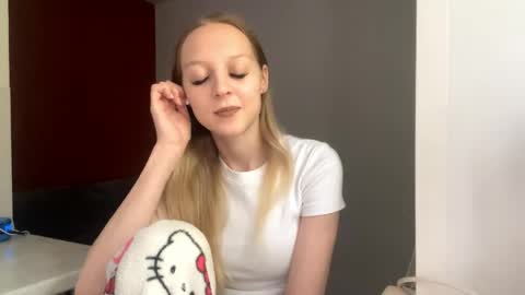 Snapshot of danitawind chatting on 28, 5, 2026 Kiki online show from 28, 5, 2026