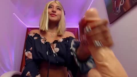 Pau online show from 19, 2, 2025