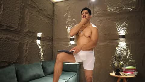 Dann saenz online show from 28, 2, 2025