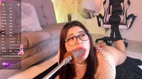Snapshot of danna_adams1 chatting on 28, 2, 2025 danna_adams1 online show from 28, 2, 2025