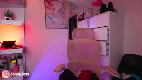 Danna Lovs online show from 22, 3, 2026