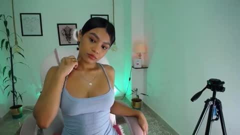 Danna online show from 7, 4, 2026