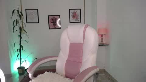 Snapshot of danna_rouse_ chatting on 29, 4, 2026 Danna online show from 29, 4, 2026