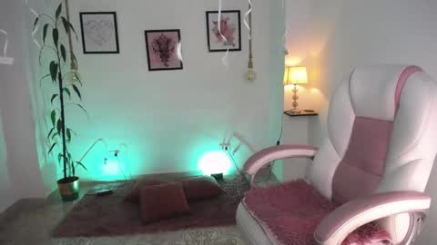 Snapshot of danna_rouse_ chatting on 22, 5, 2026 Danna online show from 22, 5, 2026
