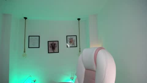 Snapshot of danna_rouse_ chatting on 14, 6, 2026 Danna online show from 14, 6, 2026