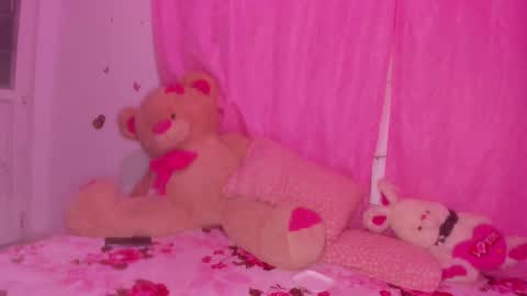 Danna Sofia jeins online show from 10, 11, 2025