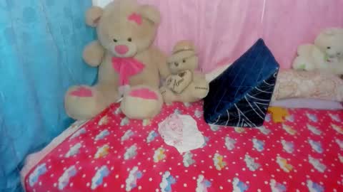 Danna Sofia jeins online show from 14, 12, 2025