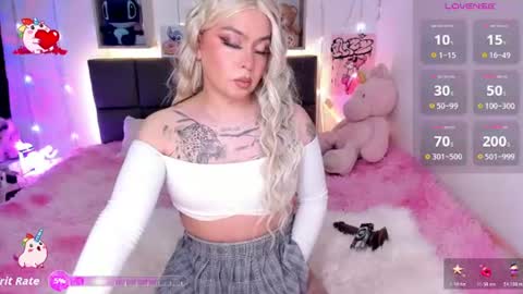 dannia_13 online show from 15, 7, 2026