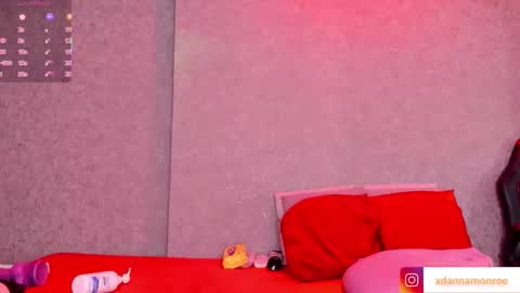 Danna Monroe  online show from 17, 12, 2025