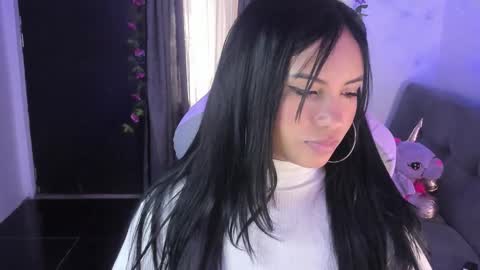 Snapshot of danniela_ferrer_v chatting on 21, 11, 2025 online show from 21, 11, 2025