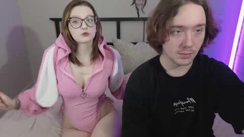 Snapshot of danny_and_ellen chatting on 22, 12, 2025 danny and ellen online show from 22, 12, 2025