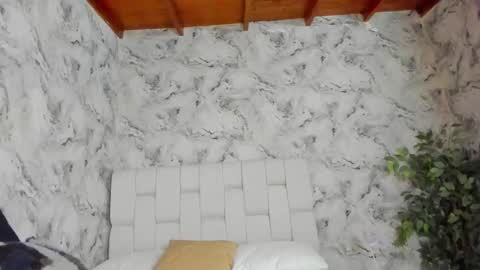 danny_fernandez online show from 24, 10, 2025