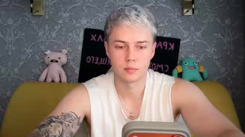 Snapshot of danny_love01 chatting on 6, 7, 2026 danny online show from 6, 7, 2026