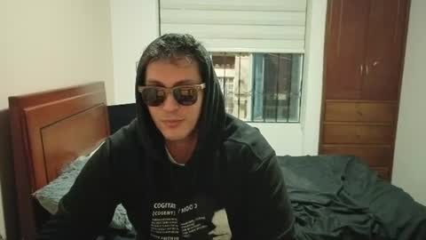 Snapshot of danruiz33 chatting on 2, 7, 2026 Dan online show from 2, 7, 2026