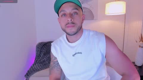 Snapshot of dante_marquez chatting on 21, 10, 2025 Dante marquez online show from 21, 10, 2025