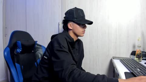 Snapshot of dante_martinez1 chatting on 9, 4, 2026 dante_martinez1 online show from 9, 4, 2026