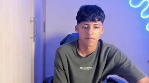 Snapshot of dante_martinez1 chatting on 17, 4, 2026 dante_martinez1 online show from 17, 4, 2026