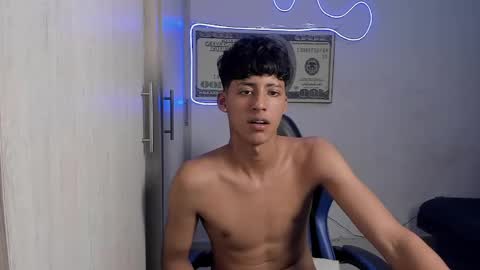 Snapshot of dante_martinez1 chatting on 25, 5, 2026 dante_martinez1 online show from 25, 5, 2026