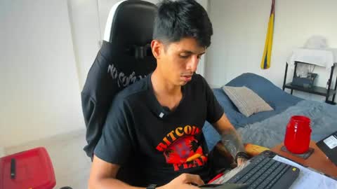 Snapshot of dantedecentralized chatting on 5, 5, 2026 X Dante7373574 online show from 5, 5, 2026