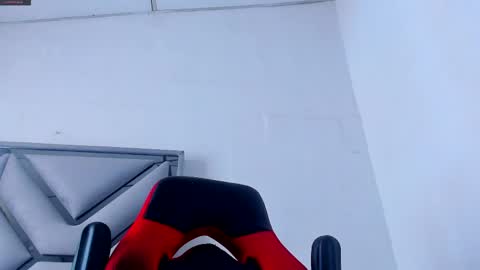 Snapshot of danterouxx chatting on 19, 5, 2026 Dante online show from 19, 5, 2026