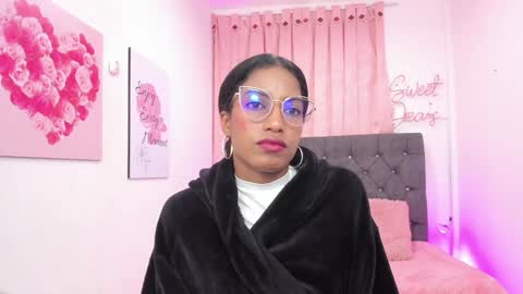 Snapshot of dany_brownie chatting on 6, 1, 2025 hi im DanyBest Squirter here on cb online show from 6, 1, 2025