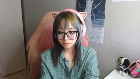 Snapshot of danyelleeyermann chatting on 18, 5, 2026 danyelleeyermann online show from 18, 5, 2026